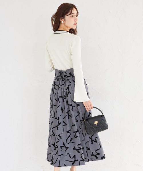 tocco closet(トッコ クローゼット)の「バックレースアップフロッキーリボンスカート(スカート・レディース・グレー/ベージュ・M)」の9枚目の写真