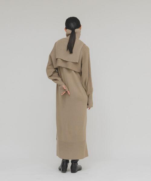 KBF(ケイビーエフ)の「ハーフZIPレイヤードニットワンピース(ワンピース・レディース・ベージュ/チャコールグレー・ONE)」の9枚目の写真