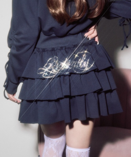 OLIVE des OLIVE(オリーブデオリーブ)の「キラキラロゴフリルスカート(スカート・レディース・トップグレー/ネイビー/ピンク・FREE)」の2枚目の写真