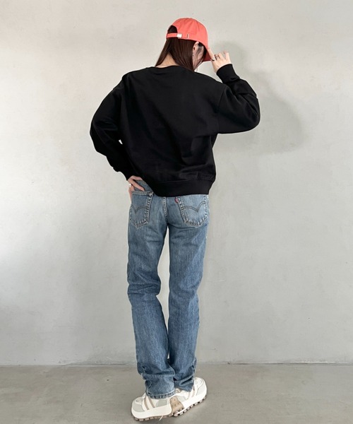 Calvin Klein(カルバン・クライン)の「Calvin Klein(カルバン・クライン)/CK モノロゴ クルーネック スウェット プルオーバー/LS MONOLOGO FRENCH TERRY RELAXED CREW(スウェット・レディース・ホワイト/ライトブルー/レッド/ブラウン・S/XS/L/XL/M)」の13枚目の写真