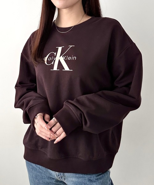 Calvin Klein(カルバン・クライン)の「Calvin Klein(カルバン・クライン)/CK モノロゴ クルーネック スウェット プルオーバー/LS MONOLOGO FRENCH TERRY RELAXED CREW(スウェット・レディース・ホワイト/ライトブルー/レッド/ブラウン・S/XS/L/XL/M)」の17枚目の写真
