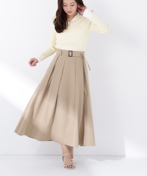 NATURAL BEAUTY BASIC（ナチュラルビューティーベーシック）の「◇ベルテッドタックフレアスカート（スカート・レディース・ベージュ系その他3/ベージュ/ネイビー・MEDIUM/P/S）」の2枚目の写真