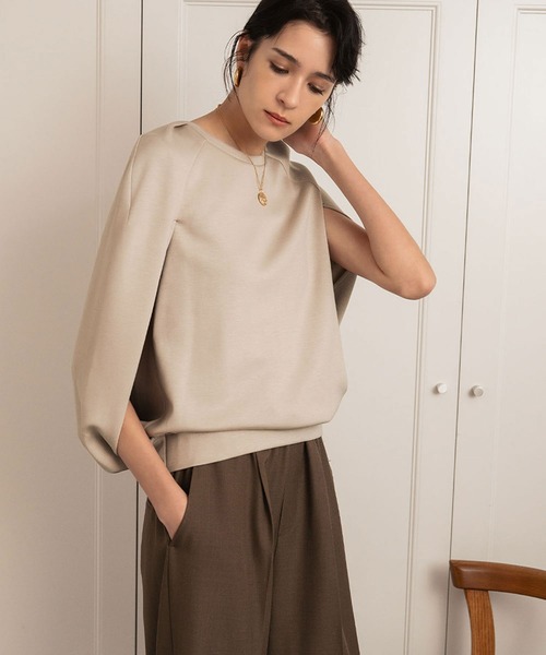 ELFRANK(エルフランク)の「【2026SS】ダンボール ケープスリットスリーブプルオーバー(Tシャツ/カットソー・レディース・グレイッシュベージュ/オフホワイト/ブラック・S/M/L)」の10枚目の写真