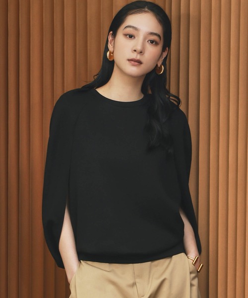 ELFRANK(エルフランク)の「【2026SS】ダンボール ケープスリットスリーブプルオーバー(Tシャツ/カットソー・レディース・グレイッシュベージュ/オフホワイト/ブラック・S/M/L)」の18枚目の写真