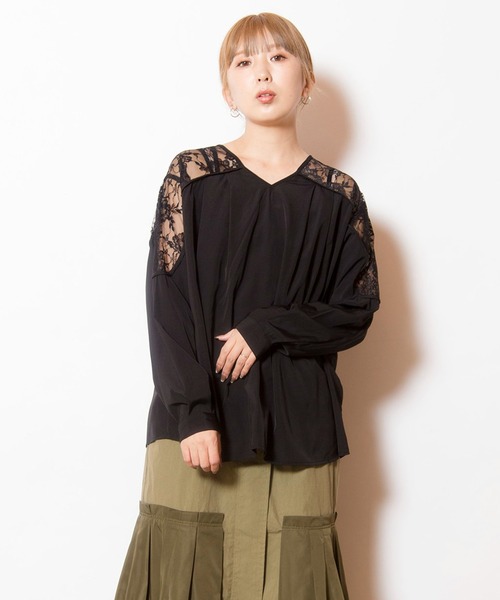 OSMOSIS(オズモーシス)の「2WAYレース切替ブラウス(シャツ/ブラウス・レディース・ブラック/ブルーグレー/アイボリー・ONE SIZE)」の2枚目の写真