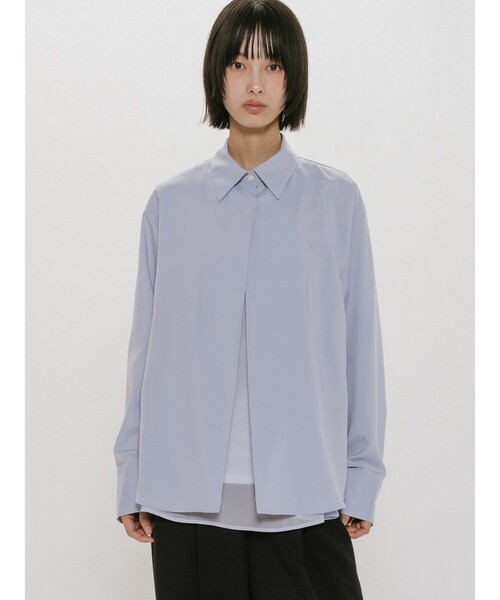 MIDIUMISOLID(ミディウミソリッド)の「MIDIUMISOLID for Ladies シアーレイヤードシャツ(シャツ/ブラウス・レディース・ライトブルー/アイボリー/チャコールグレー・FREE)」の3枚目の写真