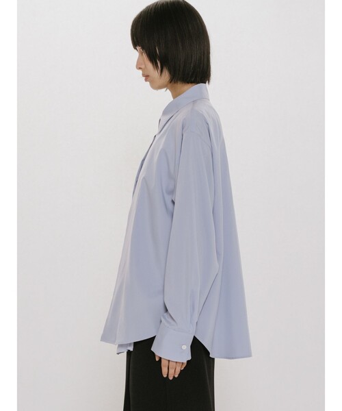 MIDIUMISOLID(ミディウミソリッド)の「MIDIUMISOLID for Ladies シアーレイヤードシャツ(シャツ/ブラウス・レディース・ライトブルー/アイボリー/チャコールグレー・FREE)」の9枚目の写真