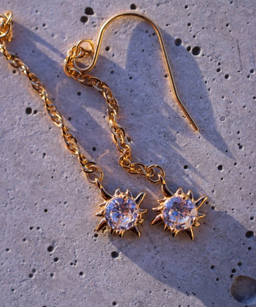 IRIEBEACH（アイリービーチ）の「sun chain pierce/【ハワイアンジュエリー】【サージカルステンレス】【金属アレルギー対応】【IRIEBEACH / アイリービーチ】つけっぱなしOK（ピアス（両耳用）・レディース・シルバー/ゴールド/ピンク・FREE）」の5枚目の写真