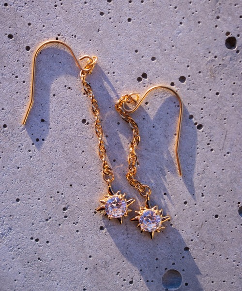 IRIEBEACH（アイリービーチ）の「sun chain pierce/【ハワイアンジュエリー】【サージカルステンレス】【金属アレルギー対応】【IRIEBEACH / アイリービーチ】つけっぱなしOK（ピアス（両耳用）・レディース・シルバー/ゴールド/ピンク・FREE）」の4枚目の写真