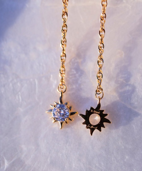 IRIEBEACH（アイリービーチ）の「sun chain pierce/【ハワイアンジュエリー】【サージカルステンレス】【金属アレルギー対応】【IRIEBEACH / アイリービーチ】つけっぱなしOK（ピアス（両耳用）・レディース・シルバー/ゴールド/ピンク・FREE）」の6枚目の写真