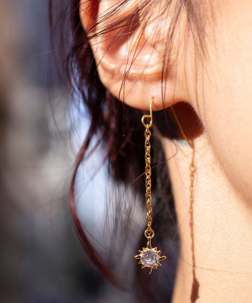 IRIEBEACH（アイリービーチ）の「sun chain pierce/【ハワイアンジュエリー】【サージカルステンレス】【金属アレルギー対応】【IRIEBEACH / アイリービーチ】つけっぱなしOK（ピアス（両耳用）・レディース・シルバー/ゴールド/ピンク・FREE）」の9枚目の写真