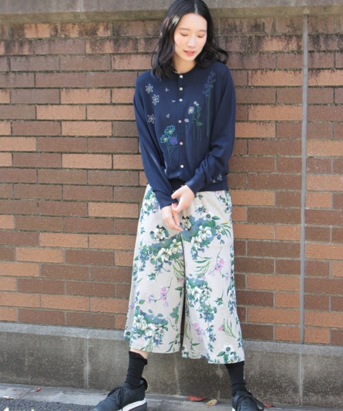 SUPER HAKKA(スーパーハッカ)の「フロラフロートプリント裏毛ガウチョパンツ(その他パンツ・レディース・ブルー/杢グレー・FREE)」の5枚目の写真