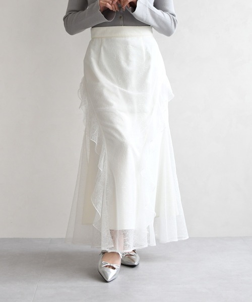 31 Sons de mode（トランテアン　ソン　ドゥ　モード）の「2026春夏新作 レースセミマーメイドスカート（スカート・レディース・オフホワイト/ライトグリーン・S/M）」の11枚目の写真