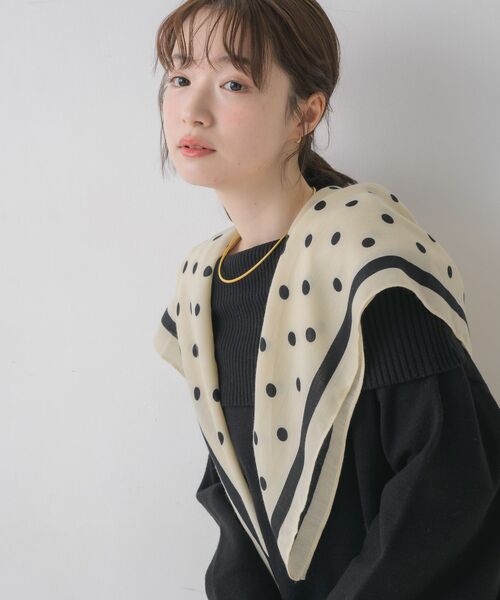 RETRO GIRL(レトロガール)の「マルチアソート柄スカーフ(バンダナ/スカーフ・レディース・ブルー系その他/ホワイト系その他/ブラック系その他/ブラウン系その他・ONE SIZE)」の2枚目の写真