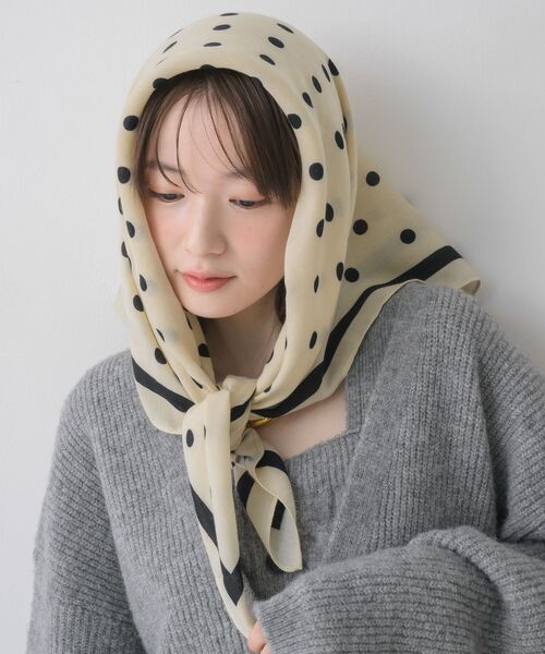 RETRO GIRL(レトロガール)の「マルチアソート柄スカーフ(バンダナ/スカーフ・レディース・ブルー系その他/ホワイト系その他/ブラック系その他/ブラウン系その他・ONE SIZE)」の5枚目の写真