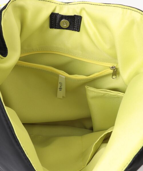 cheek(BAG)(チーク)の「neon handle TA shoulder / ワンショルダーバッグ(ショルダーバッグ・レディース・グレー/キャメル/ブラック・FREE)」の9枚目の写真