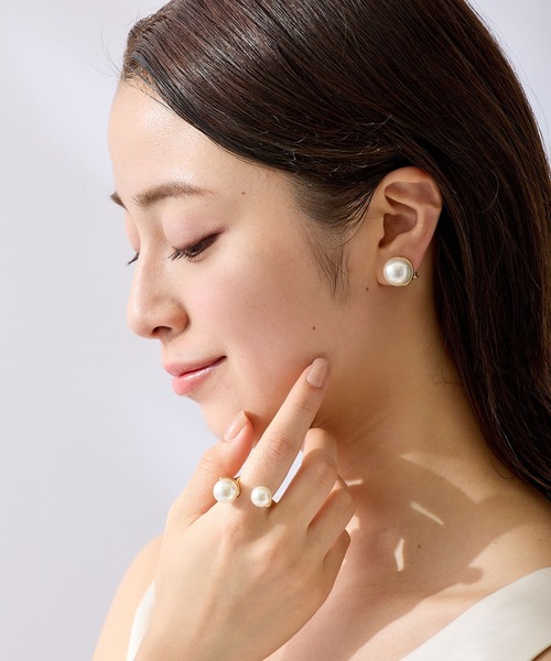CALIN STANDARD(カリンスタンダード)の「◆◆金属アレルギー対応◆◆〈ecru〉エアリーパールイヤリング(イヤリング・レディース・ゴールド・FREE)」の5枚目の写真