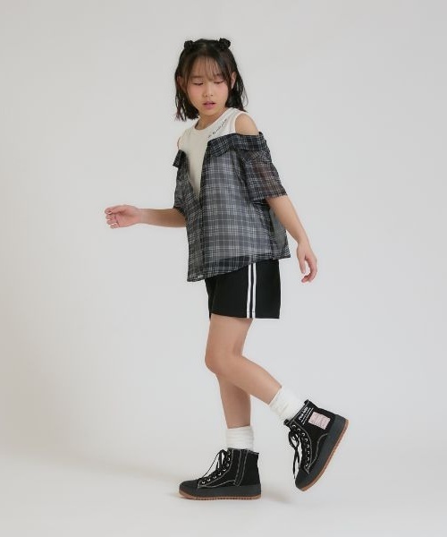 PINK-latte（ピンクラテ）の「肩あきシアーチェックドッキングシャツ（シャツ/ブラウス・キッズ・オフホワイト/サックスブルー/ライトピンク/ブラック・130cm/120cm/160cm/150cm/140cm）」の17枚目の写真