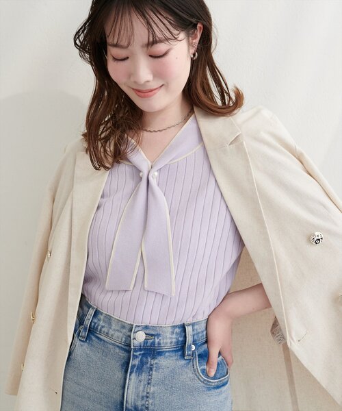 natural couture(ナチュラルクチュール)の「パール付きボータイバイカラーニット(ニット/セーター・レディース・オフホワイト/サックスブルー/ピンク/ネイビー/ラベンダー・FREE)」の22枚目の写真