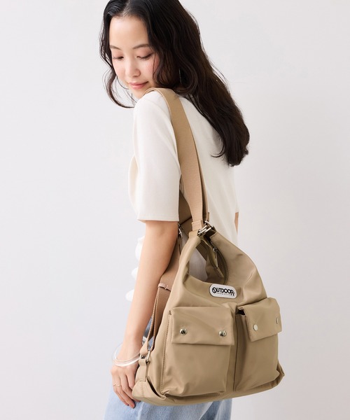 OUTDOOR PRODUCTS(アウトドアプロダクツ)の「【OUTDOOR PRODUCTS】VIS別注マルチウェイショルダーバッグ/トートバッグ/リュック(ショルダーバッグ・レディース・ブラック/ベージュ・FREE)」の9枚目の写真