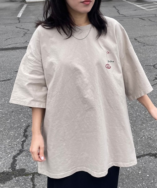 CRB(シーアールビー)の「キャットバックプリントビッグTシャツ(Tシャツ/カットソー・レディース・チャコール/オフホワイト/ベージュ・F)」の7枚目の写真