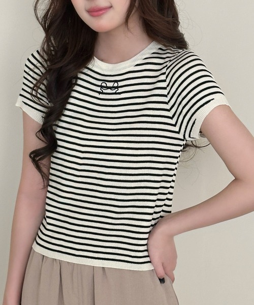 DAY CLOSET(デイ クローゼット)の「【360度可愛いバックリボン】半袖 刺繍リボン バックカットアウト Tシャツ レディース(Tシャツ/カットソー・レディース・アイボリー/ブラック/ホワイト×ブラック・FREE)」の12枚目の写真