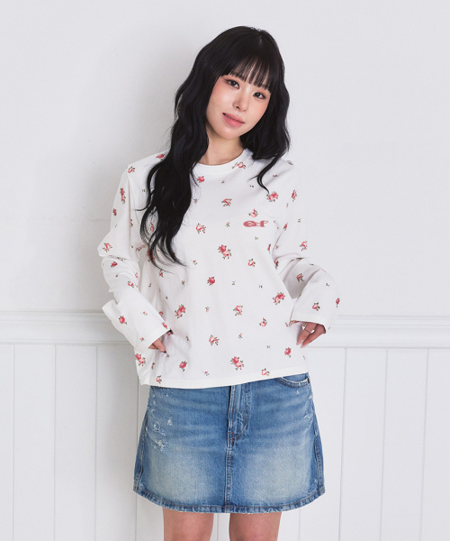 ESCAPEFROM(エスケープフロム)の「ソフトローズフルプリントスタンダードフィットロングスリーブアイボリー(Tシャツ/カットソー・レディース・その他・MEDIUM)」の4枚目の写真