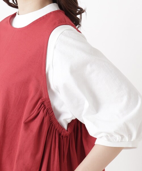 one'sterrace(ワンズテラス)の「綿麻 サイドギャザー ノースリーブワンピース(ワンピース・レディース・ベージュ系8/ブラック系8/レッド系9・02)」の14枚目の写真