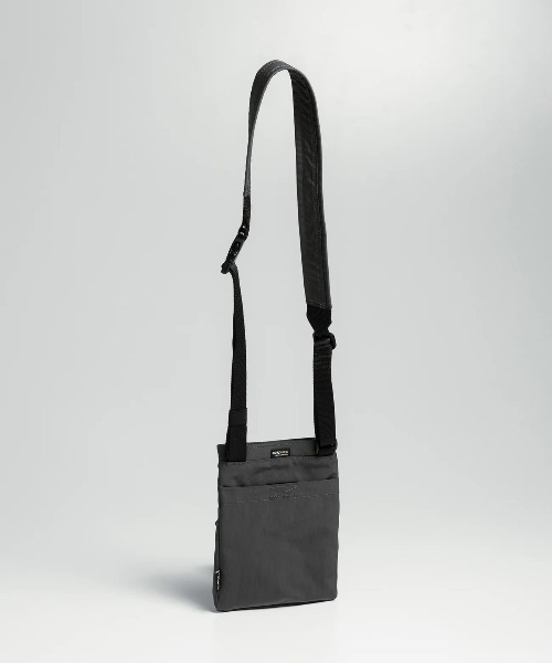 +phenix(プラスフェニックス)の「【+phenix / プラスフェニックス】UTILITY SACOCHE CORDURAファブリック使用 ミニサコッシュ(ショルダーバッグ・メンズ・ブラック・FREE)」の7枚目の写真