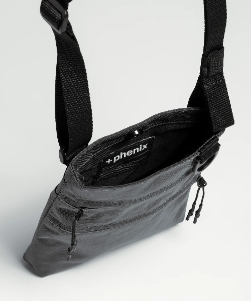 +phenix(プラスフェニックス)の「【+phenix / プラスフェニックス】UTILITY SACOCHE CORDURAファブリック使用 ミニサコッシュ(ショルダーバッグ・メンズ・ブラック・FREE)」の14枚目の写真