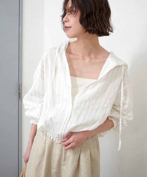 gossara(ゴサラ)の「【売れ筋アイテム】フード付ストライプシアーシャツ(シャツ/ブラウス・レディース・ベージュ/アイボリー・FREE)」の7枚目の写真