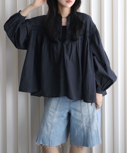 YENNA(イェンナ)の「インド綿エアリーボリュームスリーブタックデザインシアーブラウス(シャツ/ブラウス・レディース・スミクロ/ホワイト・FREE)」の2枚目の写真