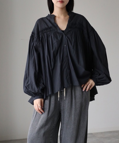 YENNA(イェンナ)の「インド綿エアリーボリュームスリーブタックデザインシアーブラウス(シャツ/ブラウス・レディース・スミクロ/ホワイト・FREE)」の12枚目の写真