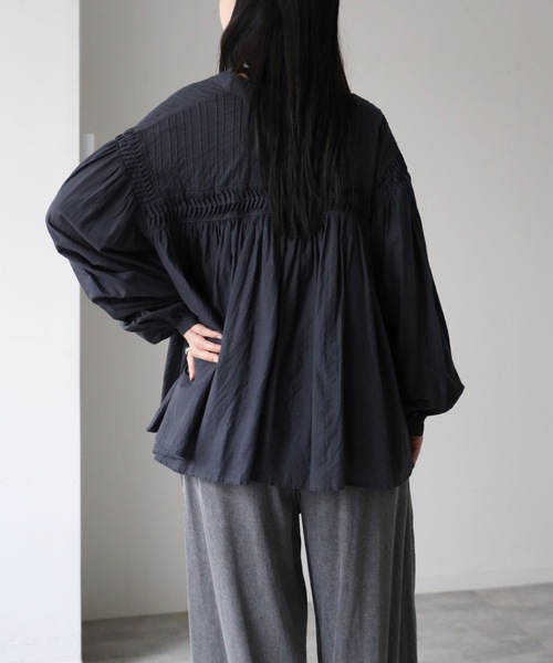 YENNA(イェンナ)の「インド綿エアリーボリュームスリーブタックデザインシアーブラウス(シャツ/ブラウス・レディース・スミクロ/ホワイト・FREE)」の16枚目の写真