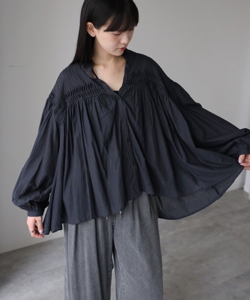 YENNA(イェンナ)の「インド綿エアリーボリュームスリーブタックデザインシアーブラウス(シャツ/ブラウス・レディース・スミクロ/ホワイト・FREE)」の11枚目の写真