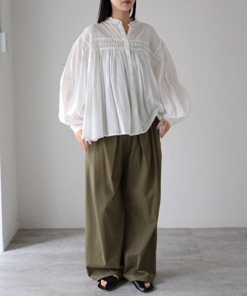 YENNA(イェンナ)の「インド綿エアリーボリュームスリーブタックデザインシアーブラウス(シャツ/ブラウス・レディース・スミクロ/ホワイト・FREE)」の10枚目の写真