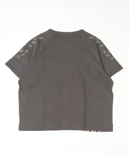 AVIREX(アヴィレックス)の「《直営店限定》HAND STITCHED STYLE T-SHIRT(Tシャツ/カットソー・レディース・オフホワイト/チャコールグレー・F)」の12枚目の写真
