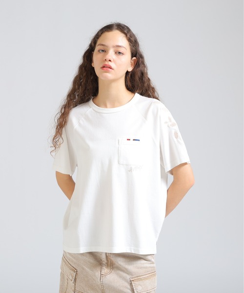 AVIREX(アヴィレックス)の「《直営店限定》HAND STITCHED STYLE T-SHIRT(Tシャツ/カットソー・レディース・オフホワイト/チャコールグレー・F)」の14枚目の写真