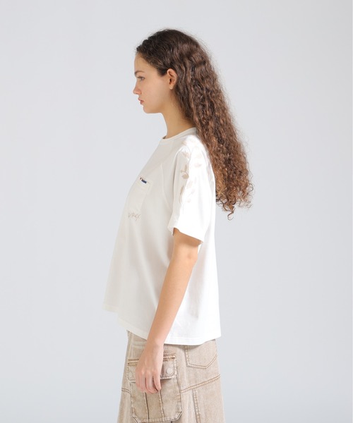 AVIREX(アヴィレックス)の「《直営店限定》HAND STITCHED STYLE T-SHIRT(Tシャツ/カットソー・レディース・オフホワイト/チャコールグレー・F)」の3枚目の写真