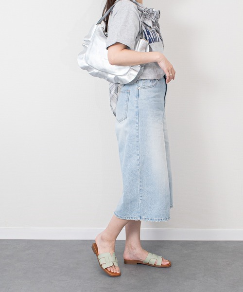 inter-chaussures(インターショシュール)の「【Oh my Sandals】ステッチフラットミュールサンダル(E62204)(サンダル・レディース・ブラック/ホワイト/キャメル/ライトグリーン・35/36/37/38)」の16枚目の写真