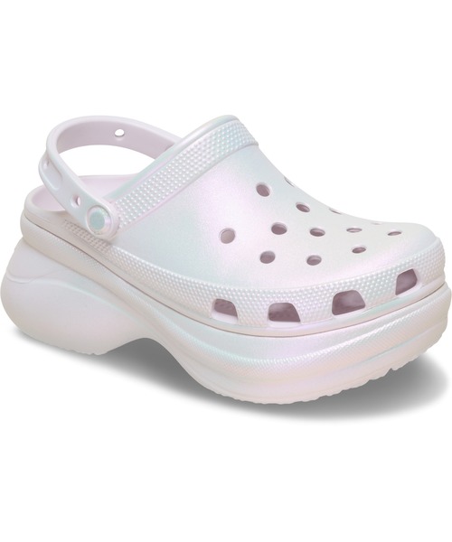 LILY BROWN(リリーブラウン)の「【LILY BROWN×CROCS】Bae Iridescent Clog(サンダル・レディース・ラベンダー・22/23/24)」の1枚目の写真