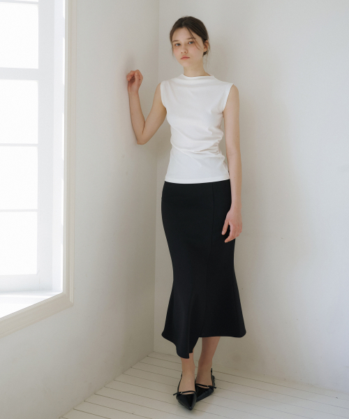 REORG(リオルグ)の「CE RIBBED SHIRRING SLEEVELESS WHITE(Tシャツ/カットソー・レディース・その他・MEDIUM/SMALL)」の3枚目の写真