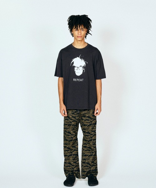 THRIFTY LOOK（スリフティールック）の「TRIFTY LOOK スリフティルック / REPEAT SS TEE（Tシャツ/カットソー・メンズ・スミクロ/ホワイト/ブラック・MEDIUM/LARGE/X-LARGE/SMALL）」の6枚目の写真