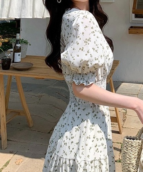 SHOUYO(ショウヨウ)の「小花柄パフスリーブ フレアロングワンピース(ワンピース・レディース・ホワイト/グリーン・M)」の20枚目の写真