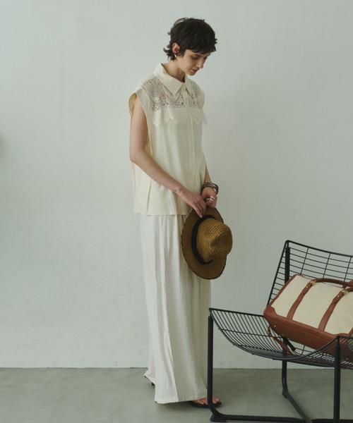 Plumel(プルメル)の「Lace Scallop Linen French Sleeve Shirt / リネン混スカラップレースフレンチシャツ(シャツ/ブラウス・レディース・アイボリー/ブラック・MEDIUM)」の19枚目の写真