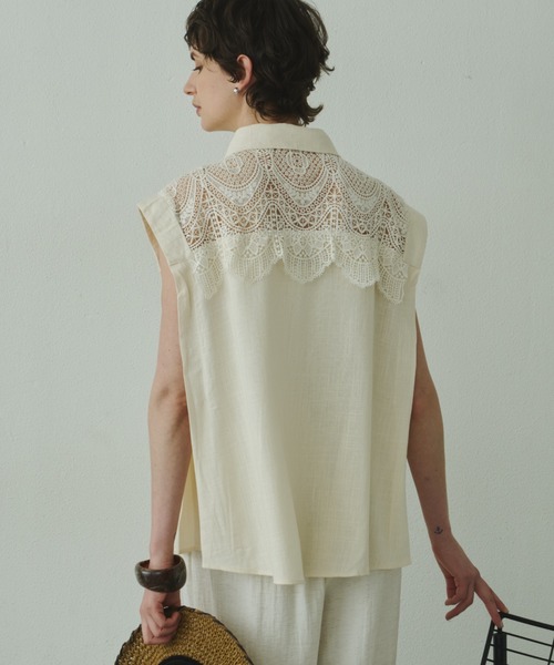 Plumel(プルメル)の「Lace Scallop Linen French Sleeve Shirt / リネン混スカラップレースフレンチシャツ(シャツ/ブラウス・レディース・アイボリー/ブラック・MEDIUM)」の8枚目の写真