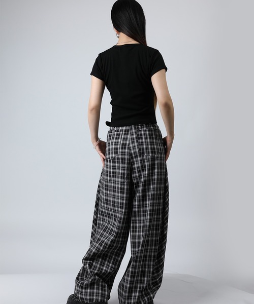 HOOK(フック)の「HOOK for girls リボンモチーフ刺繍 × コンパクトフィット T (SS)(Tシャツ/カットソー・レディース・ブラック/グレー/ホワイト/ブルー・FREE)」の14枚目の写真