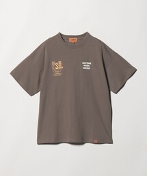 UNIVERSAL OVERALL（ユニバーサルオーバーオール）の「【別注】＜UNIVERSAL OVERALL＞グラフィック プリント Tシャツ / キッズ 140cm-160cm（Tシャツ/カットソー）」