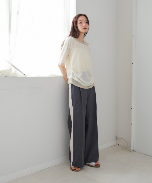Bab（バブ）の「前後2WAYレイヤードオフショル風カットトップス（Tシャツ/カットソー・レディース・ライトグレー/アイボリー・FREE）」の7枚目の写真