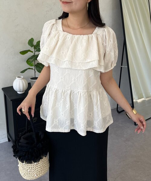 prose verse(プロズヴェール)の「レースフリルカットペプラムトップス(Tシャツ/カットソー・レディース・ブラック/サックスブルー/オフホワイト・MEDIUM/LARGE)」の11枚目の写真